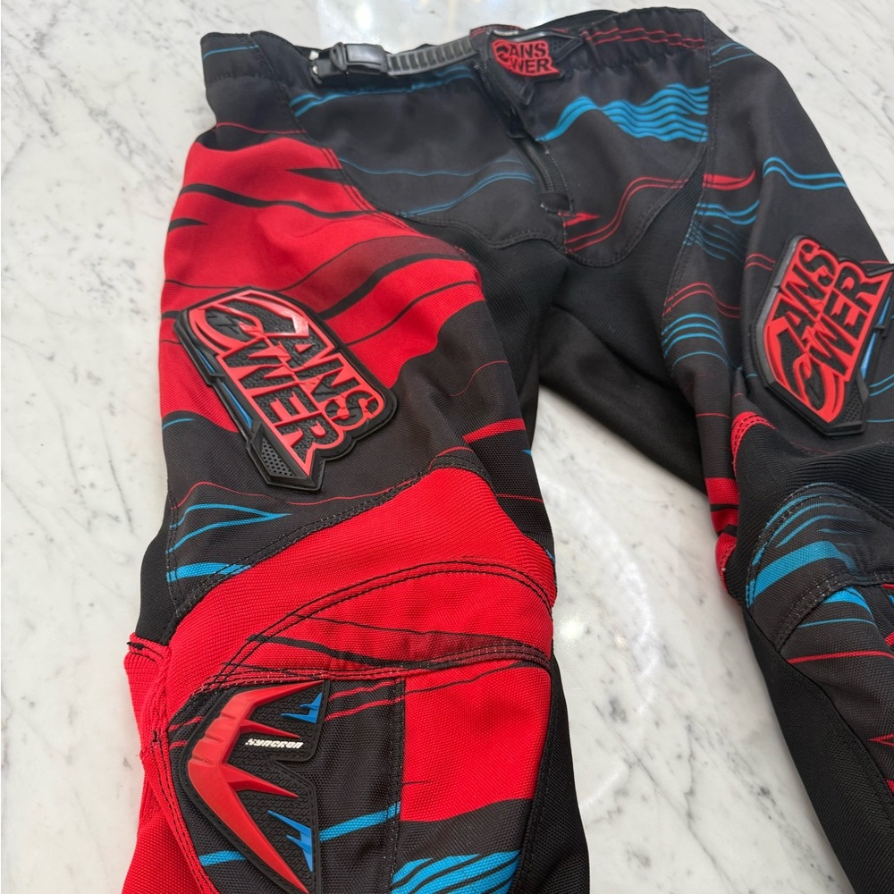 EXCELLENT Motorcycle ATV Pants Size 8-9   (Y24) Youth Boys Answer Blue Black - Picture 2 of 7